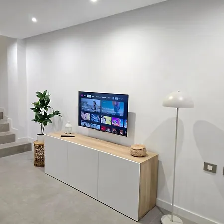 Διαμέρισμα Paradise Caletillas Beachfront Duplex With Pool & Parking